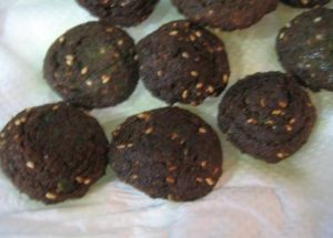 طرز تهیه فلافل با نخود و عدس سبز طرز تهیه فلافل با نخود و عدس سبز