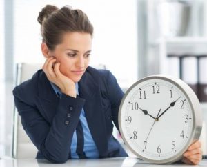 چگونه جلوی تلف شدن وقت را بگیریم؟ چگونه جلوی تلف شدن وقت را بگیریم؟