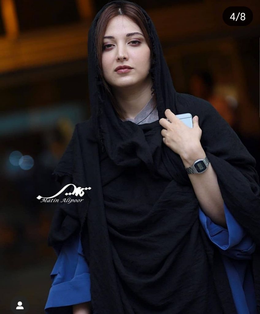 روشنک گرامی