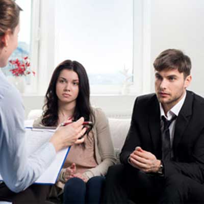 پیش از ازدواج میتوانیم با نامزدمان ازدواج کنیم؟