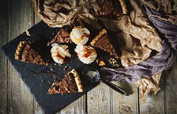 طرز تهیه پای براونی گردو