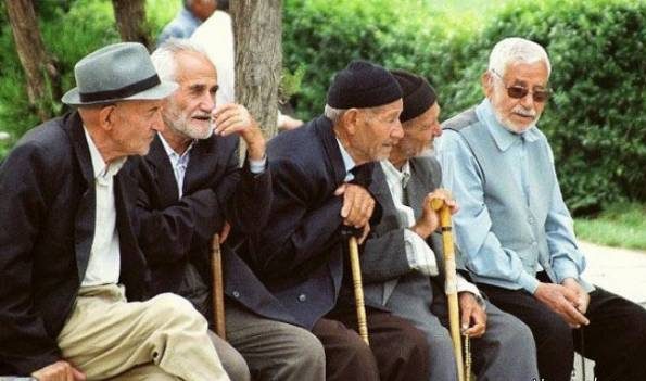 چگونه با رفتارهای بد و ناهنجار سالمندان برخورد کنیم؟