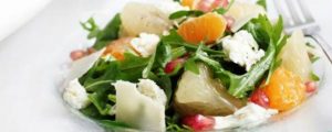 طرز تهیه سالاد موزارلا با میوه های زمستانه طرز تهیه سالاد موزارلا با میوه های زمستانه