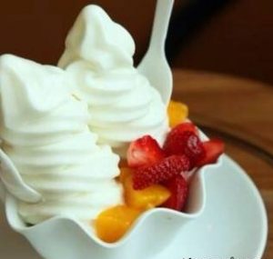 طرز تهیه بستنی وانیل با خامه و دستور تهیه آن