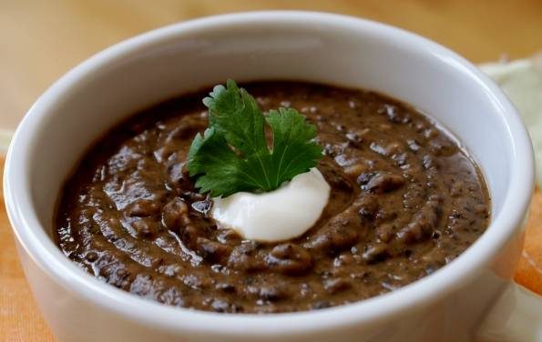 طرز تهیه سوپ لوبیا با زیره ویژه پیش غذا