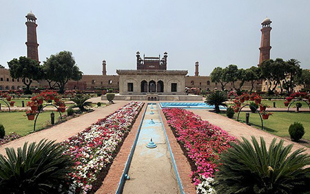 نگاهی به مسجد شاهی چهارمین مسجد بزرگ جهان