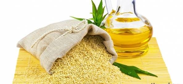 روش بزرگ کردن سینه خانم ها با زردچوبه و عسل