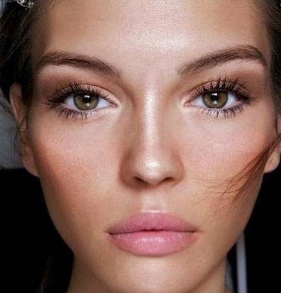 نحوه انجام آرایش تابستانی ملایم با جذابیت و ماندگاری بالا + عکس