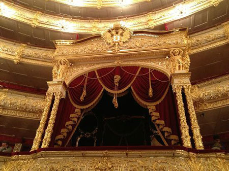 تالار بولشوی در روسیه یکی از زیباترین تالارهای دنیا
