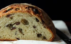 نان زیتونی | طرز تهیه نان زیتونی با روشی آسان نان زیتونی | طرز تهیه نان زیتونی با روشی آسان
