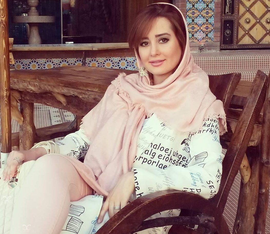عکس گلناز خالصی در جشن تولد مهدی فخیم زاده عکس گلناز خالصی در جشن تولد مهدی فخیم زاده