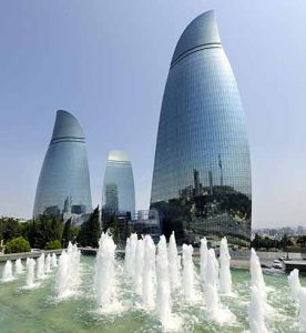 نگاهی به برج های شعله یکی از مکان های دیدنی در باکو نگاهی به برج های شعله یکی از مکان های دیدنی در باکو