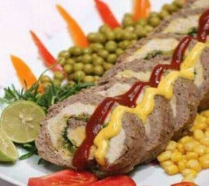 طرز تهیه رولت دورنگ با گوشت و مرغ