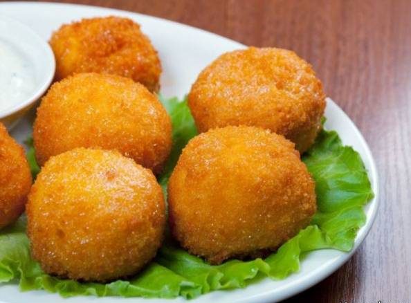 طرز تهیه توپک گل کلم با سس پستو با طعمی مدرن