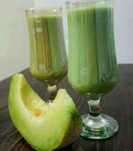 طرز تهیه اسموتی طالبی برای روزهای گرم تابستان