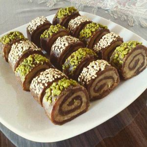 طرز تهیه رولت حلوا مجلسی با طعمی ناب و بسیار دلچسب طرز تهیه رولت حلوا مجلسی با طعمی ناب و بسیار دلچسب