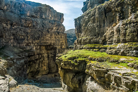 دره شمخال یکی از زیباترین دره ها در خراسان جنوبی