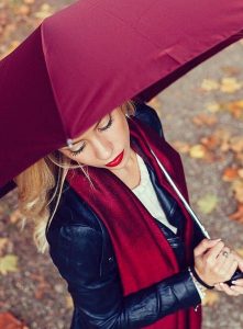 ژست عکاسی زیر باران با چتر و یا بدون چتر عکس های هنری زیبای بارانی ژست عکاسی زیر باران با چتر و یا بدون چتر عکس های هنری زیبای بارانی