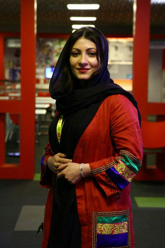 پردیس منوچهری