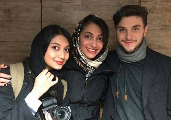 مونا بانکی پور مونا بانکی پور