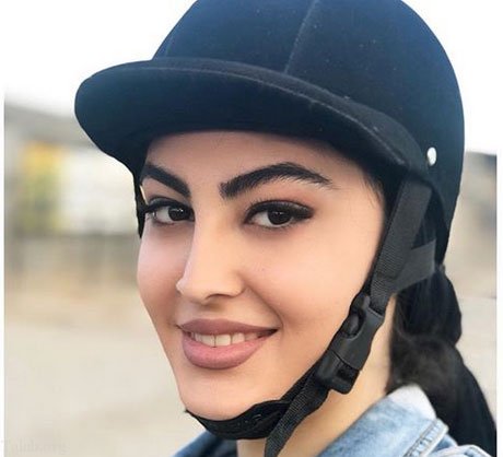 گفتگو با مریم مومن بازیگر زن جوان نقش فخرالزمان در سریال بانوی عمارت گفتگو با مریم مومن بازیگر زن جوان نقش فخرالزمان در سریال بانوی عمارت