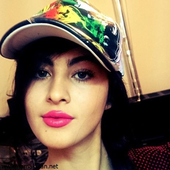 گفتگو با مریم مومن بازیگر زن جوان نقش فخرالزمان در سریال بانوی عمارت گفتگو با مریم مومن بازیگر زن جوان نقش فخرالزمان در سریال بانوی عمارت