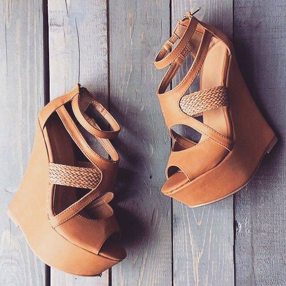 مدل کفش پاشنه بلند مجلسی لژدار شیک