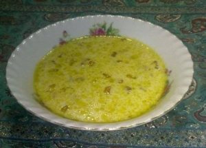 آموزش طرز تهیه اشکنه ماست و تخم مرغ غذایی ساده و خوشمزه آموزش طرز تهیه اشکنه ماست و تخم مرغ غذایی ساده و خوشمزه