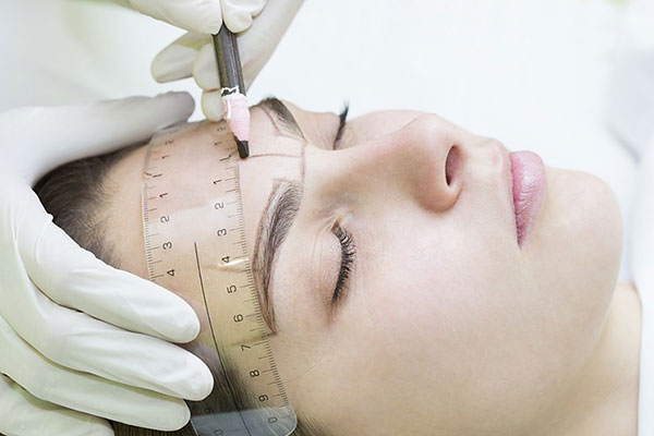 قرینه سازی ابرو