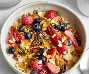 طرز تهیه موسلی صبحانه خوشمزه با دانه ها و غلات طرز تهیه موسلی صبحانه خوشمزه با دانه ها و غلات