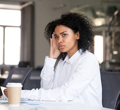 مزاحمت های جنسی در محل کار برای زنان؛ خانم ها هوشیار باشید