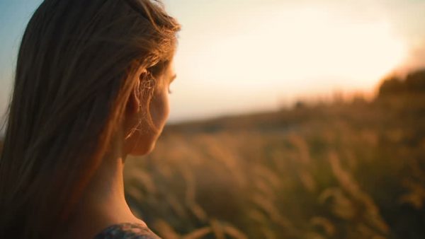 عکس پروفایل دختر تنها