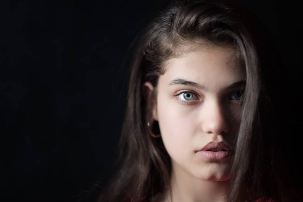 آلینا اوزگچن بازیگر سریال گلپری