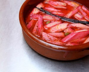 طرز تهیه مربای ریواس مربایی متفاوت با طعمی خوشمزه