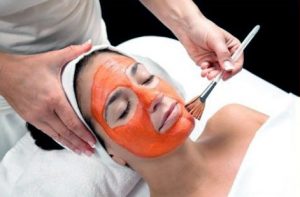 ماسک گوجه فرنگی + معرفی چند ماسک گوجه فرنگی برای زیبایی و درخشان شدن پوست ماسک گوجه فرنگی + معرفی چند ماسک گوجه فرنگی برای زیبایی و درخشان شدن پوست