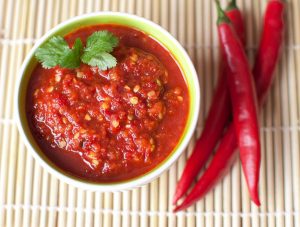 طرز تهیه سس چیلی تند خوشمزه + نکاتی برای خوش طعم شدن سس
