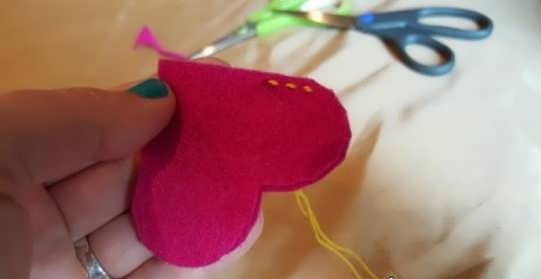 آموزش ساخت قلب با نمد