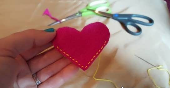 آموزش ساخت قلب با نمد