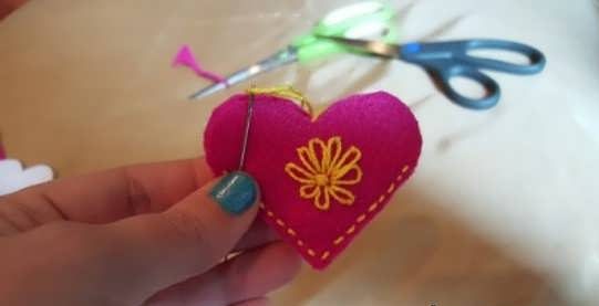 آموزش ساخت قلب با نمد