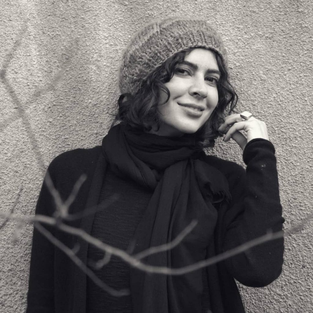 نازنین احمدی