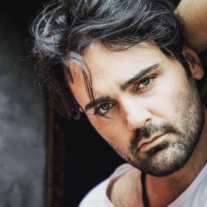 بیوگرافی سهراب پاکزاد +اطلاعات زندگی شخصی و عکس های همسر و دانلود آهنگ های معروفش