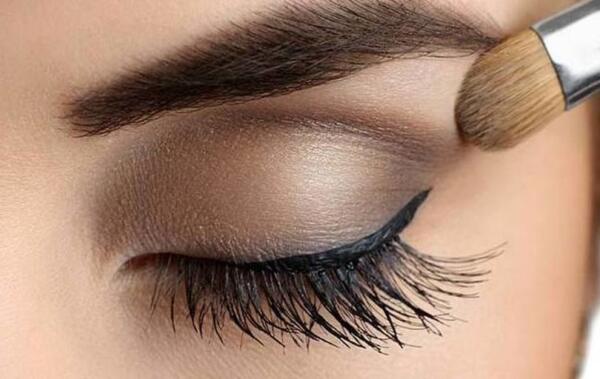 نگهداری آرایش در هوای گرم