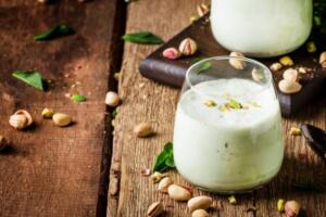 طرز تهیه شیر پسته + بررسی خواص و فواید شیر پسته خوشمزه