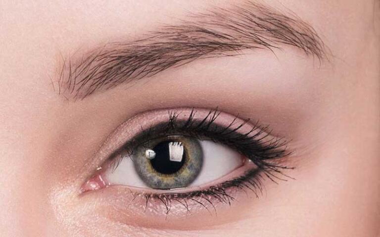 تاتو خط چشم چه عوارضی دارد و آیا برای چشم مضر است؟