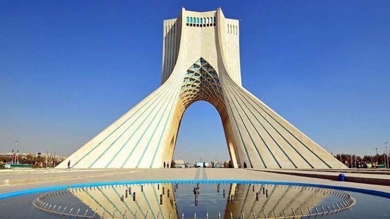 لذت رزرو هتل در تهران، اقامت در پایتخت پر جنب و جوش ایران