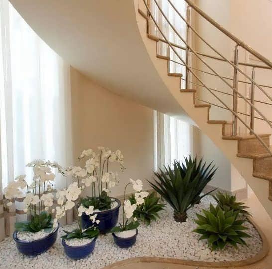 تزیین زیر راه پله