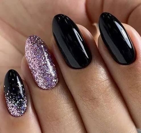 طراحی ناخن ویژه مراسم عزاداری طراحی ناخن ویژه مراسم عزاداری