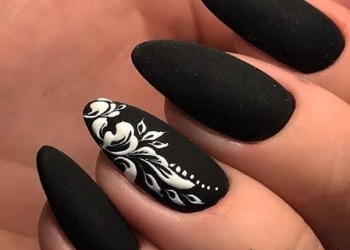 طراحی ناخن ویژه مراسم عزاداری طراحی ناخن ویژه مراسم عزاداری
