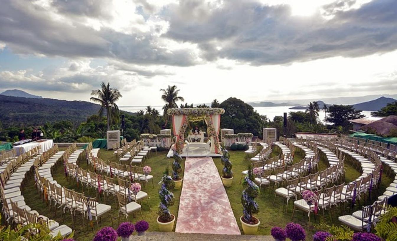 دانستی های لازم برای میزبانی مراسم عقد و عروسی