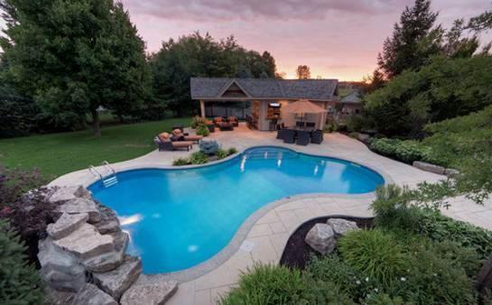 استخر رو باز